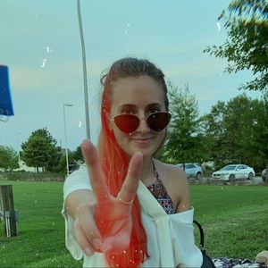 Meet your Posher, Shae